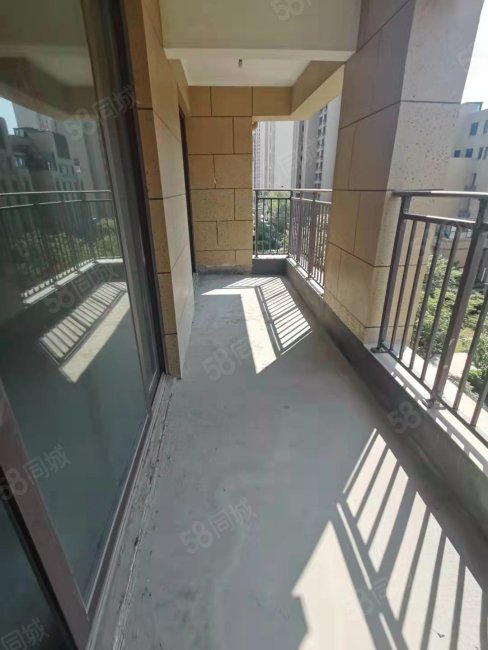 急售绿地澜庭洋房现房得房高采光足房本在手税满二价格可谈