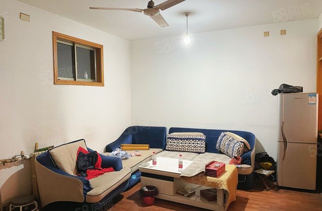 东昌湖畔~交运绮苑~孝心1楼~温馨3室~
免大税~房东直卖