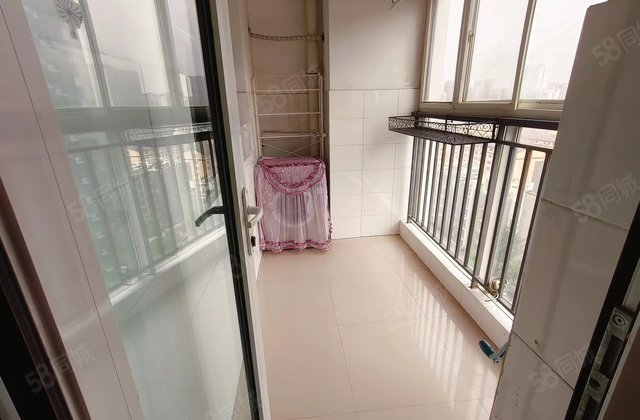 急售 阿尔卡迪亚 三室两卫 带车位储藏室免 单价6000多