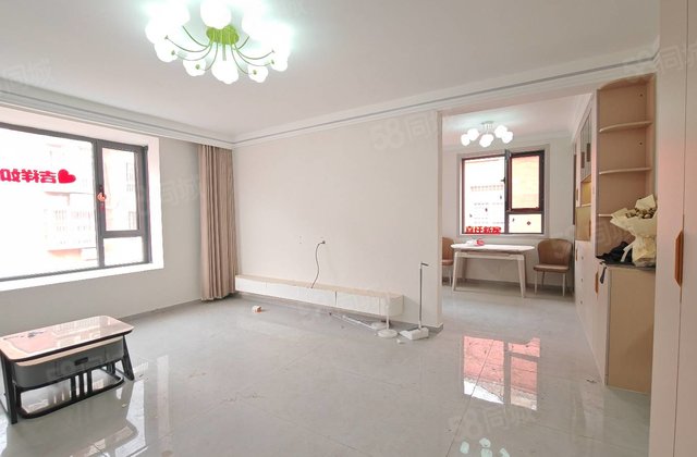 星光水晶城  精装三室两厅 可贷款 看房方便