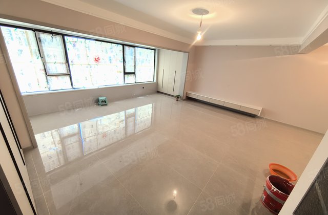 中海铂悦公馆2室2厅100㎡76.5万二手房图片