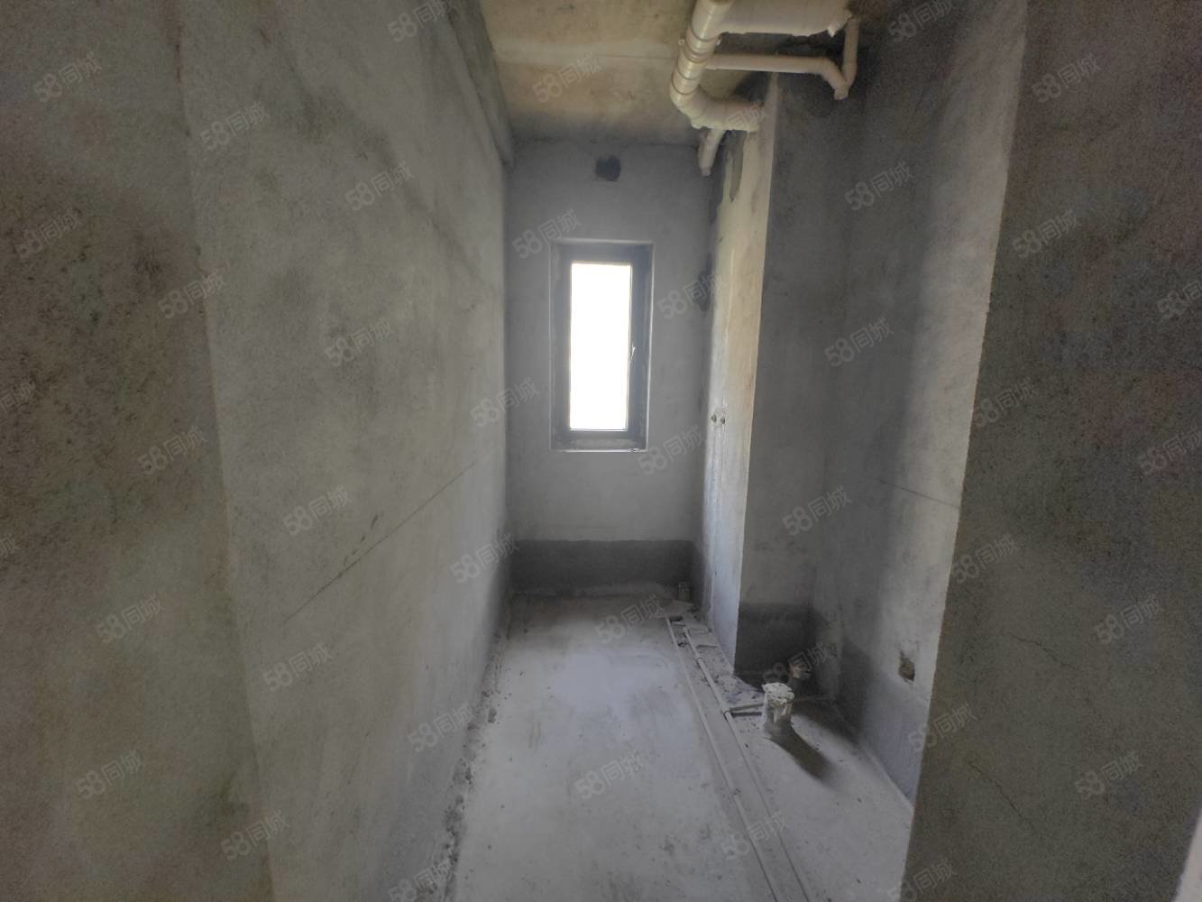 恒大绿洲4室2厅2卫150㎡南北87.8万