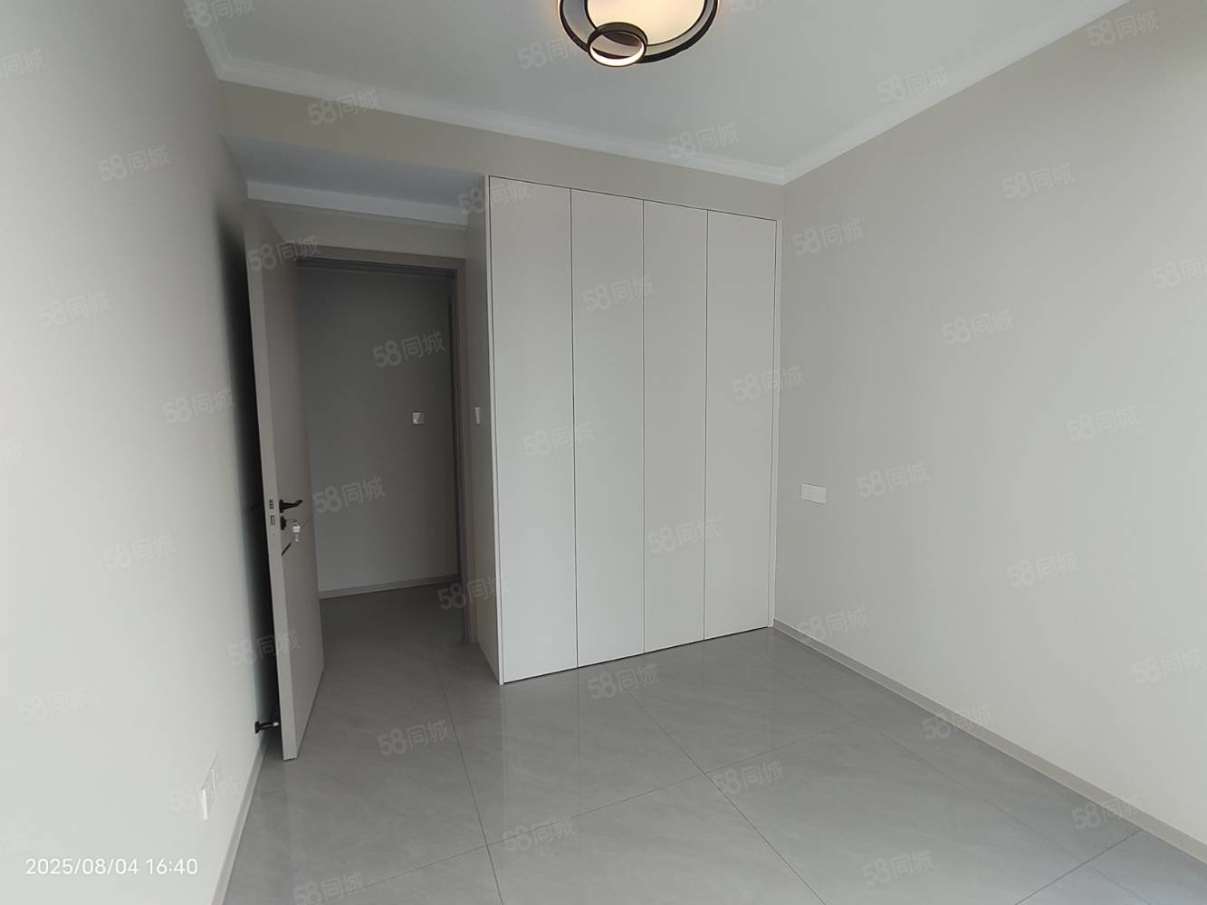 万达大都会公元3室2厅2卫116㎡南北70万