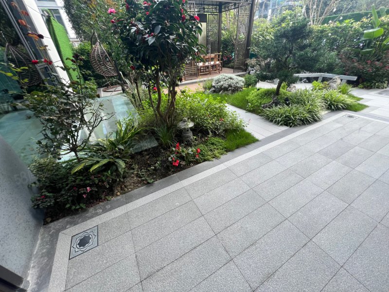 湖边上万景峰汇下叠别墅带私家大花园中庭不临路采光好