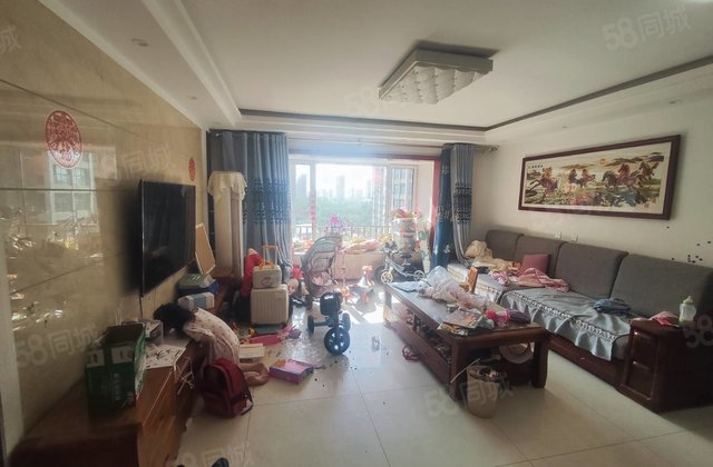 商品房 带电梯 刚需小三居 双卫生间 中间楼层采光好