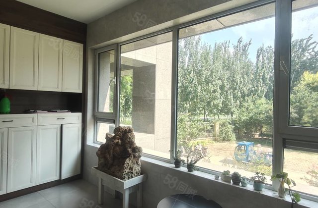 170个，带双车位精装4室双卫，经典四叶草南北通透餐客一体！