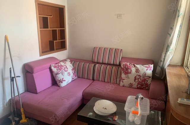 石化管道基地小区2室1厅1卫带车位价格可谈诚心出售高性价比