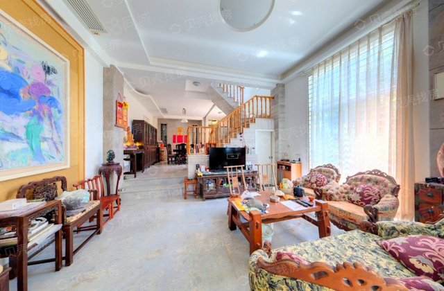 银湖花园6室2厅254.82㎡320万二手房图片