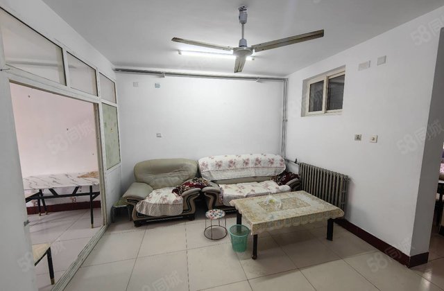 文轩片区。电业局家属院,东关国际中间楼层。送储。随时看房,