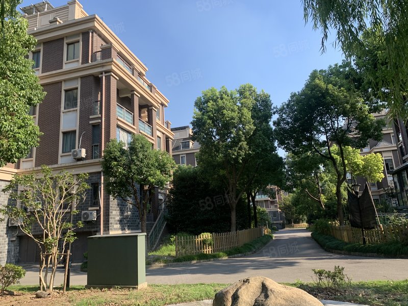 本人实拍业主委托天和湖滨下叠(别墅) 实用面积398平