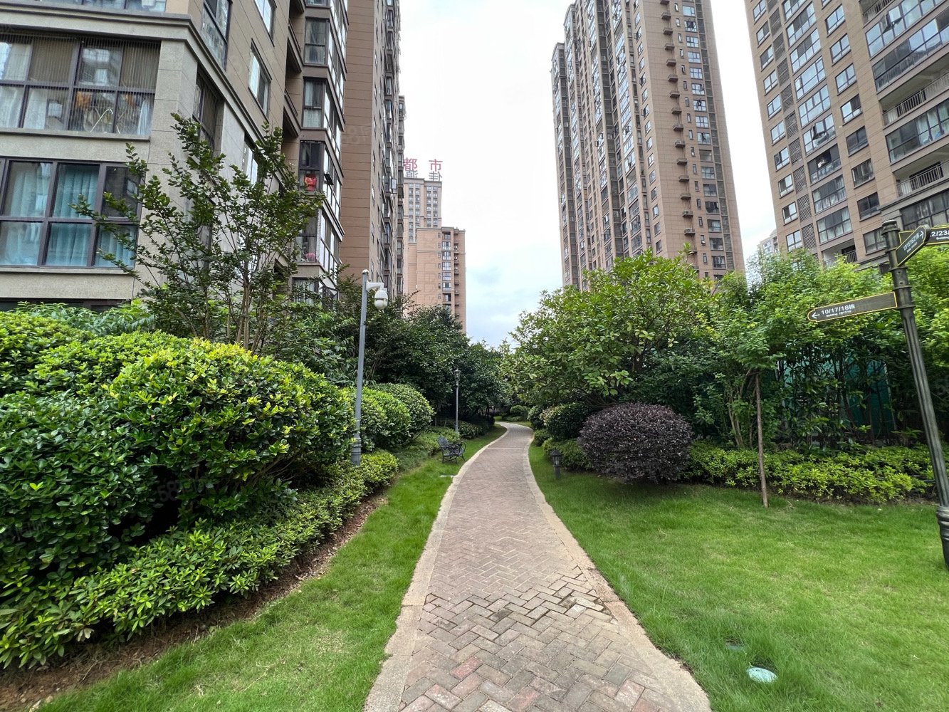 佳源罗马都市3室2厅2卫137㎡南北76.8万