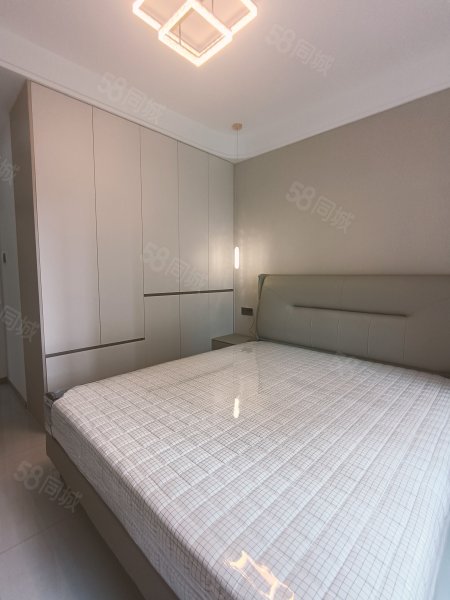 欣馨家苑3室2厅1卫118.96㎡南58万