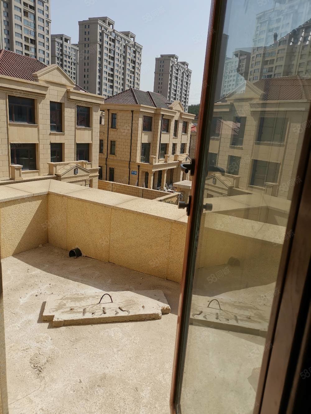 华发九龙湾东信泰龙润国际富贵园独栋别墅上下三层三面大院子