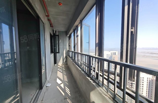 东海湾门第(二期)3室2厅106㎡130万二手房图片