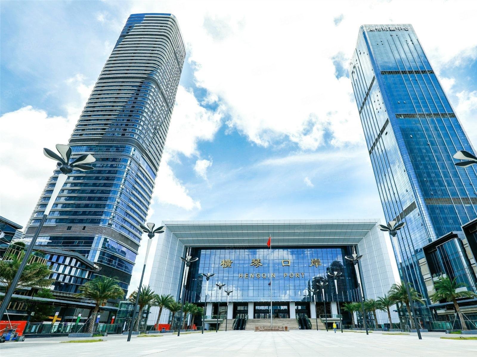 下楼即口岸轻轨上盖信德商务房70年住宅可