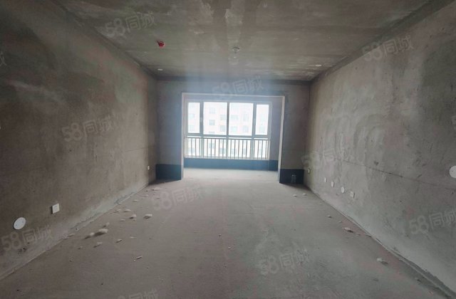 贵人铂悦府3室2厅136㎡66万二手房图片