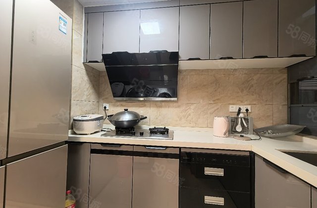 帕佳图双子星广场4室2厅124.63㎡108.8万二手房图片