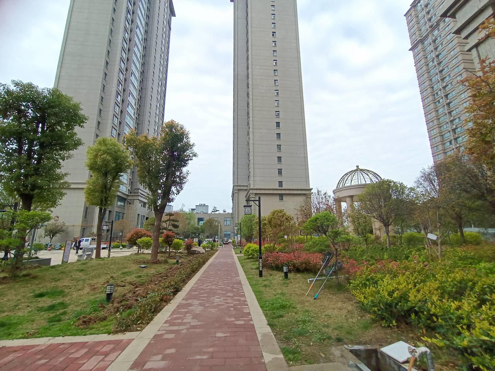 婚房独山大道康城一品精装小3房113平有证可按揭