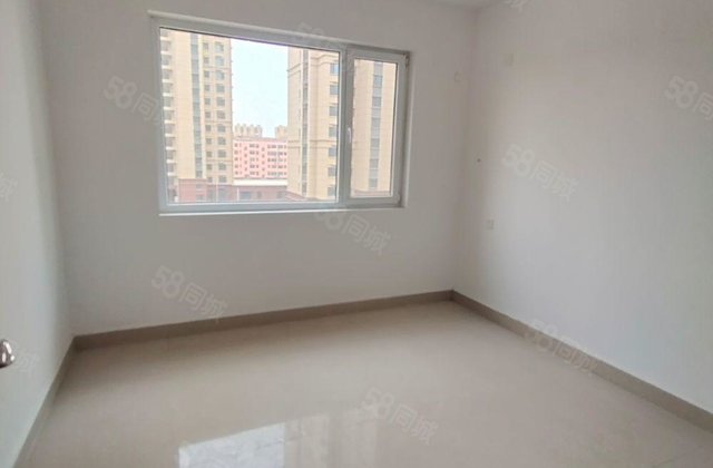 新房未住 东昌壹号院西 大润发北邻 电梯房 可按揭 带储藏室