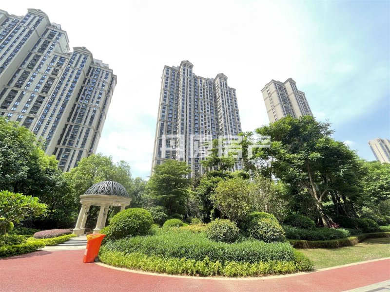 锦绣碧湖b区3室2厅2卫124.67㎡南218万