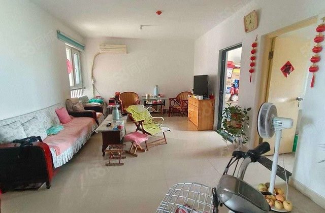 二中房 三室两厅 南北通透 全明户型 可按揭 看房方便