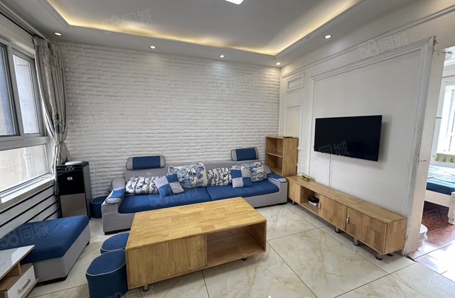 单价7开头！民生4号院 精装三居商品 中间楼层诚心卖随时看房