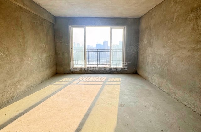 俊发城E区5室3厅205㎡185万二手房图片