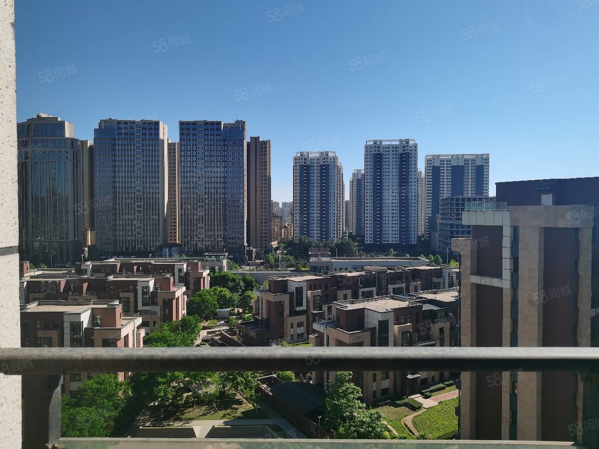 湖海假日洋房平层房主精装三室两卫全天采光配合贷款