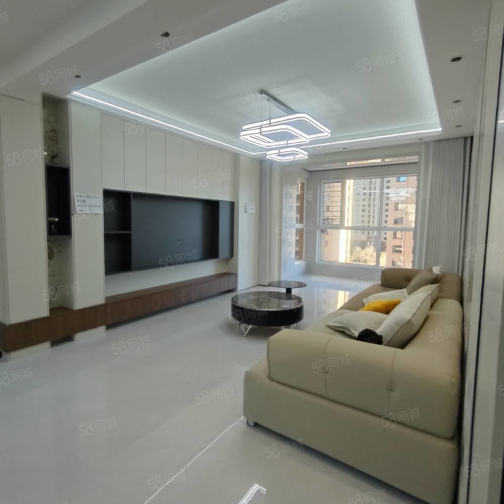 万泰城上城3室2厅1卫110㎡南北75.8万