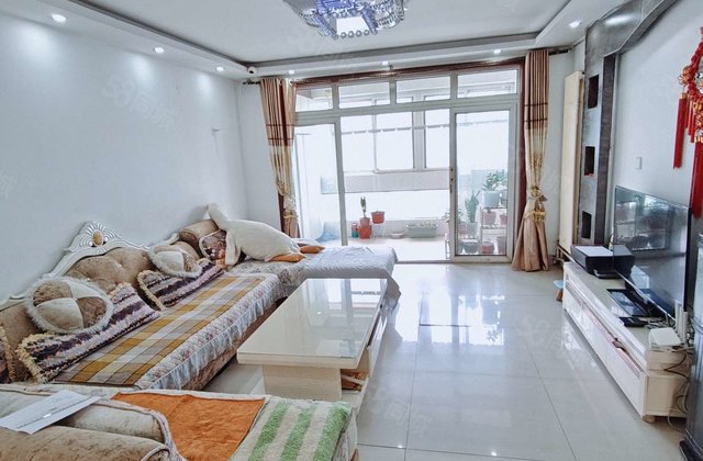 急售鸿顺花园小区 电梯房 户型很好 价格不高 阳光实验