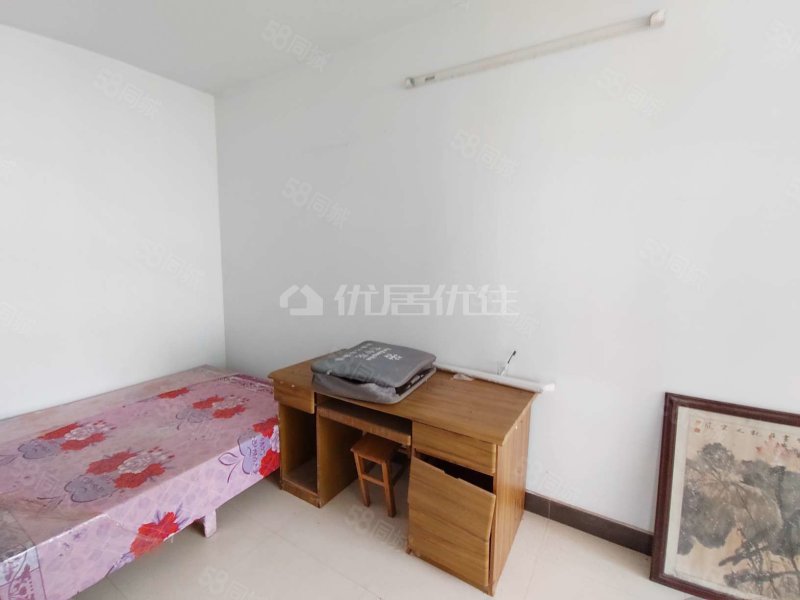 幸福苑二区5室2厅2卫230㎡南68万