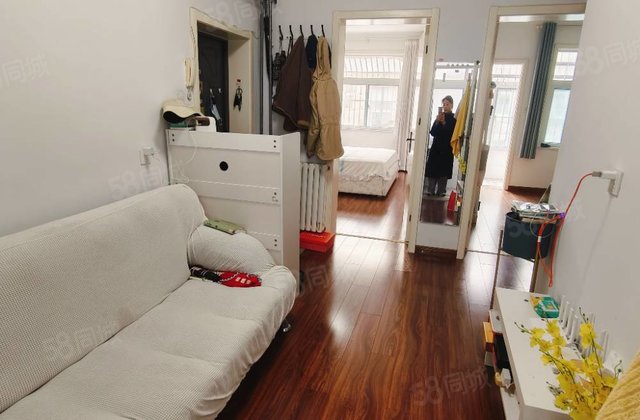 文轩，外国语，老一中，电业局三院，龙湾，龙山北区