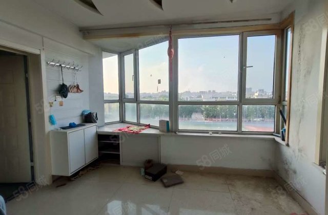 文轩本部，山水文园洋房三室朝阳，带车位地下室随时看房