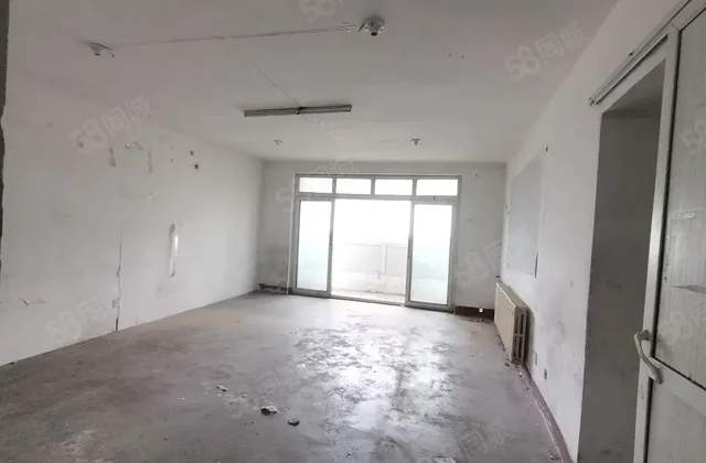 建设路三层别墅单价7千 成熟商圈 鸿顺花园 香江