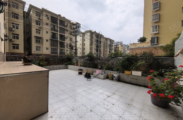 新华都3室2厅128㎡53.8万二手房图片