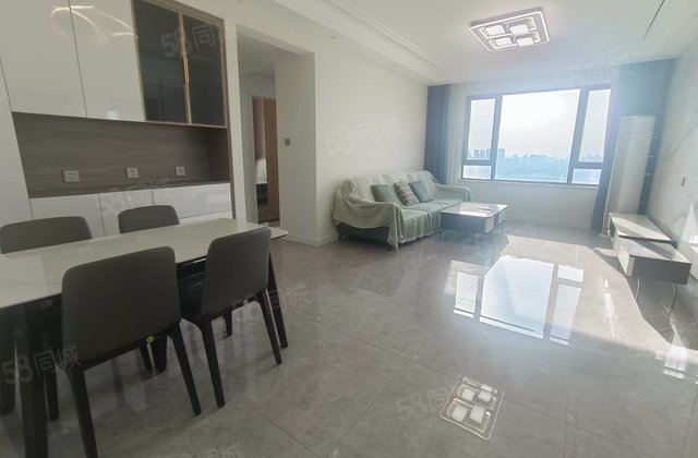 百合新城精装边户 三室带衣帽间 免大税 看房方便