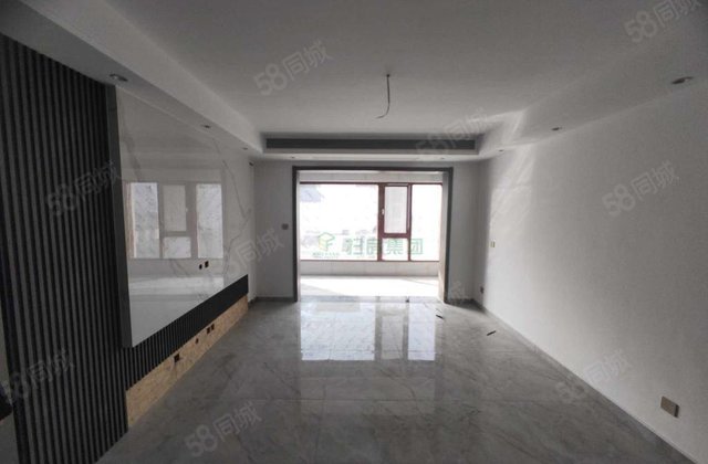 房东着急卖 万达附近 江山印 新房未住  中间楼层