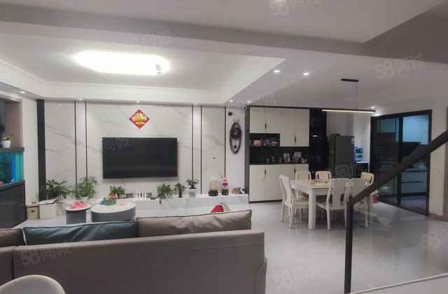 中梁碧桂园国宾府4室2厅207㎡122.8万二手房图片