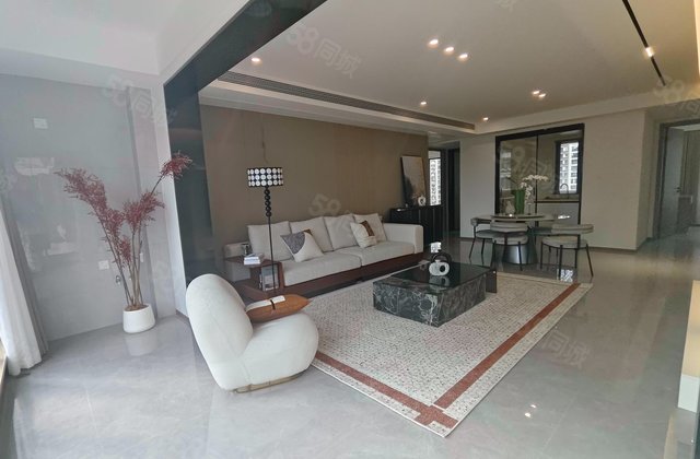 鸣翠东著里4室2厅134㎡330万二手房图片