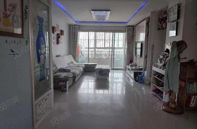 房东急售！  南北通透 全明户型  精装修  可拎包入住