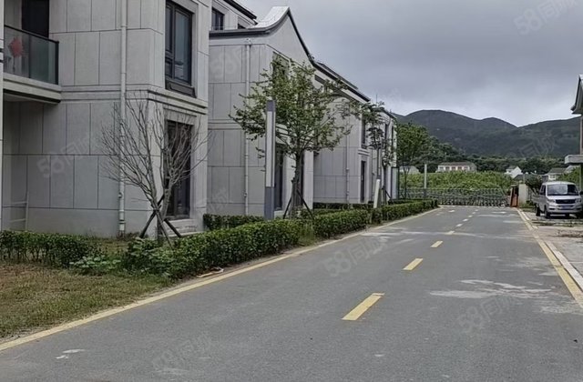 曙光和院(别墅)4室2厅151㎡162万二手房图片