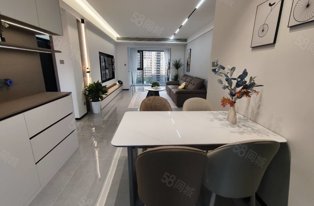 秀山城市广场三区4室2厅131㎡116万二手房图片