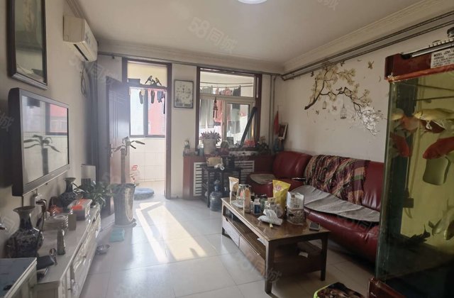 香江附近 站北花园 三室两卫 小区停车方便 看房方便可按揭