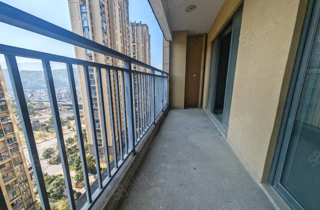 新榕金城华府3室2厅108㎡68万二手房图片