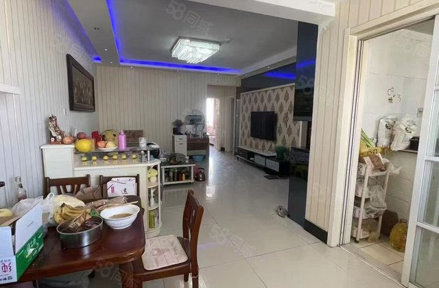 东昌 水城华府    一套 电梯 中层 便宜的 70来w