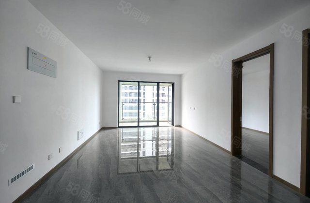 东昌东校电梯洋房走一手无过户费用带车位储85万超