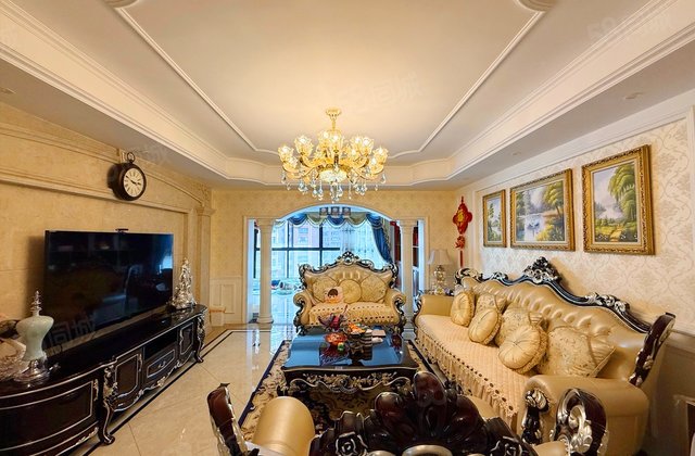 中德英伦联邦(B区)4室2厅154.78㎡387.9万二手房图片