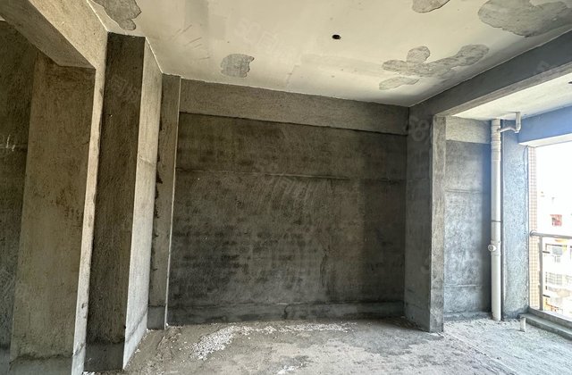 君隆财富东方3室2厅133㎡75万二手房图片