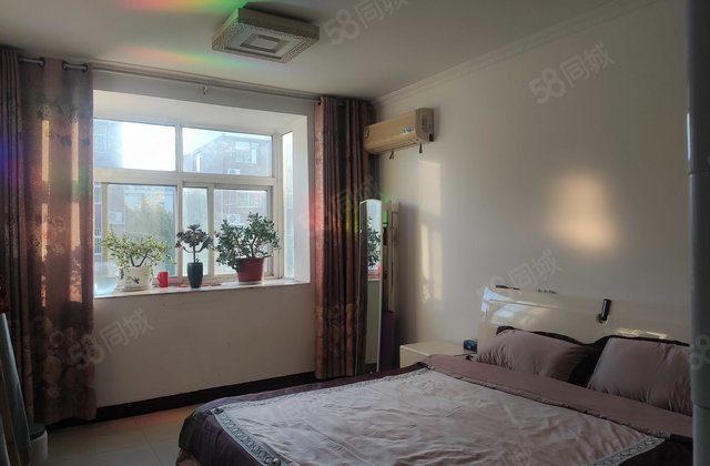 诚意出售 裕昌水岸新城三居 送品牌家具电器送近24平地下室