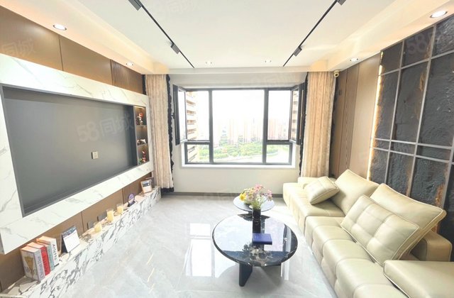 蓝色港湾(三期)2室2厅82.77㎡61.8万二手房图片